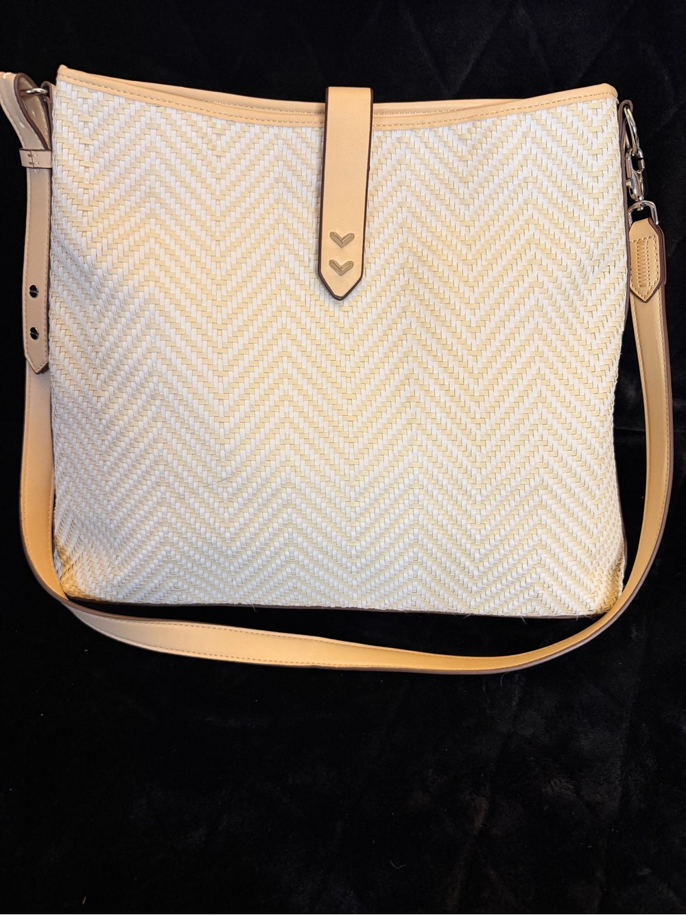 Stella & Dot Cream Woven Shoulder Bag with Tan Trim
